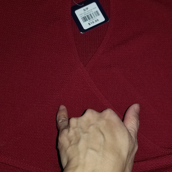 Dark Red Criss-cross Crop Top - Picture 3 of 6